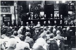 Foto vom Vorstand des DV anlässlich der 50-Jahr-Feier am 26. November 1930 in der Berliner Krolloper