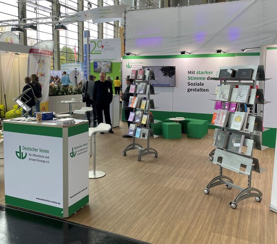 Der Stand des Deutschen Vereins bei der ConSozial 2025 in Nürnberg. – 