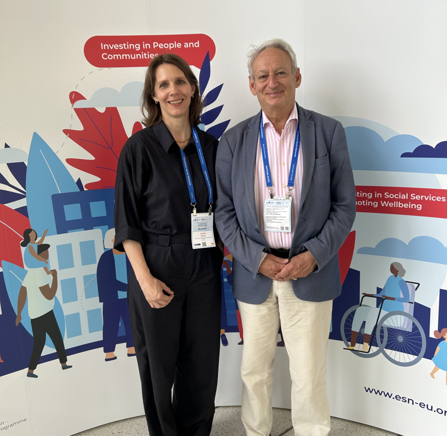 Foto von Dr. Verena Staats mit dem ESN-Vorsitzenden Christian Fillet – 