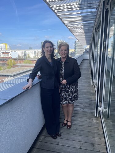 Foto von Dr. Verena Staats und Michaela Engelmeier – 