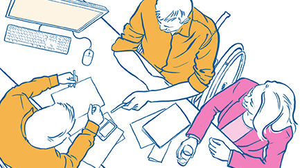 Das Bild ist eine Illustration in Weiß, Blau, Orange und Pink. Die Illustration zeigt aus der Vogelperspektive drei Menschen an einem Schreibtisch. Hinter dem Schreibtisch mit Computer und Unterlagen sitzt eine Person. Die anderen beiden, ein Mann im Rollstuhl und eine Frau, sitzen davor. Sie besprechen gemeinsam etwas. –