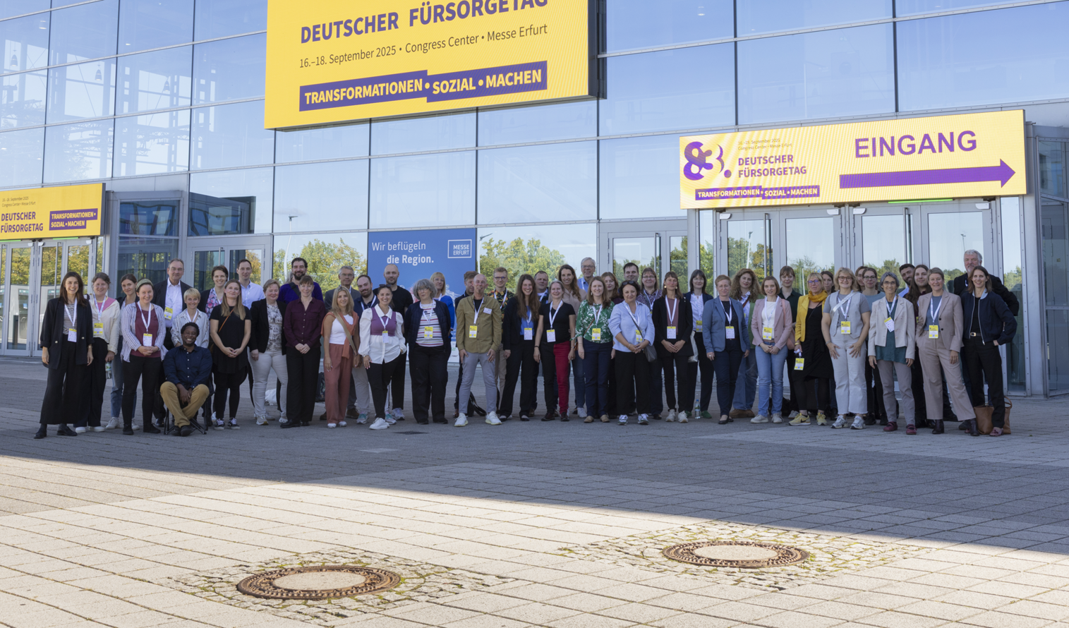 Gruppenfoto der Mitarbeitenden des Deutschen Vereins beim DFT in Erfurt. – 