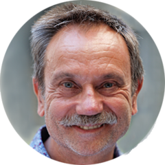 Portraitfoto von Dr. Wolfgang Breidenbach