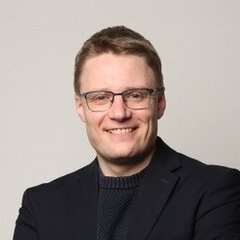 Portrait von Senihad Sator