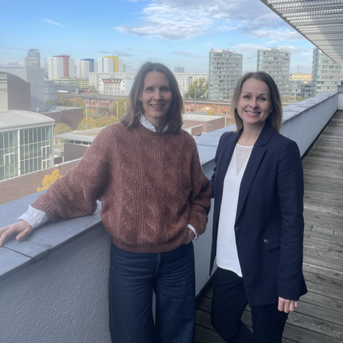 Auf dem Foto zu sehen sind Dr. Verena Staats und Dr. Kerstin Adolf-Wright während eines Treffens im Deutschen Verein. –